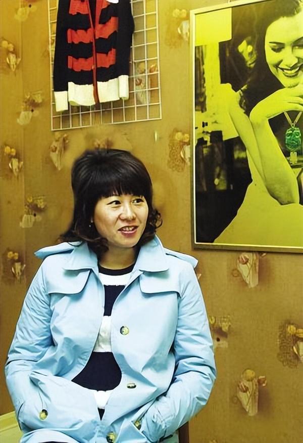 回顾乒乓名宿李菊运动生涯有坎坷43岁出任副院长今身材发福