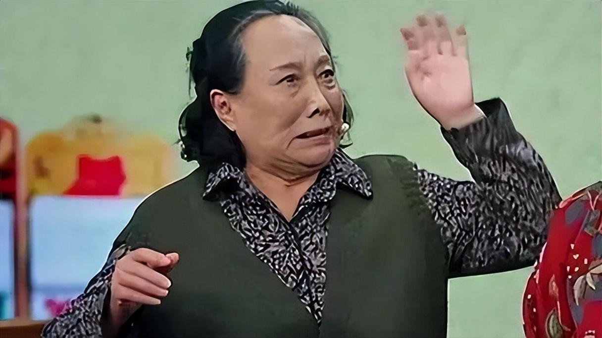 孙桂田我最后悔的一件事就是花两万六买下故宫旁边的四合院