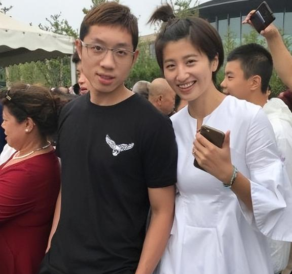 许昕:人生中最幸运的不是拿了奥运冠军,而是娶到了大1岁的姚彦