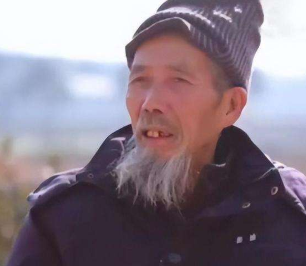 回顾27岁湖南女孩嫁72岁农村老头婚后生下男孩现在如何