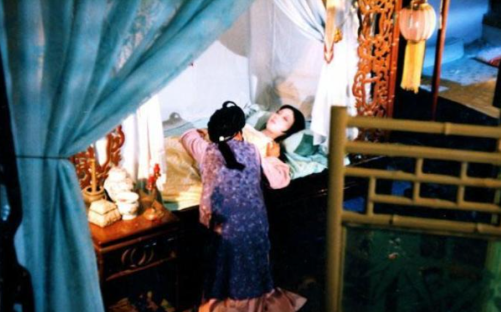 古代夫妻睡觉时为啥要让丫鬟守在床边难道他们不尴尬吗