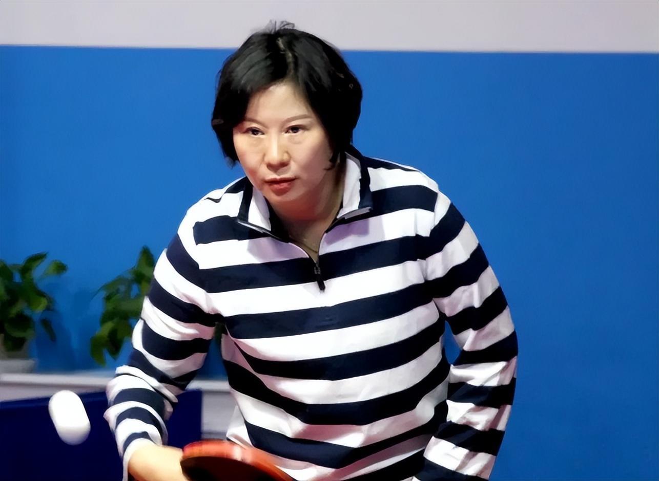 回顾乒乓名宿李菊运动生涯有坎坷43岁出任副院长今身材发福