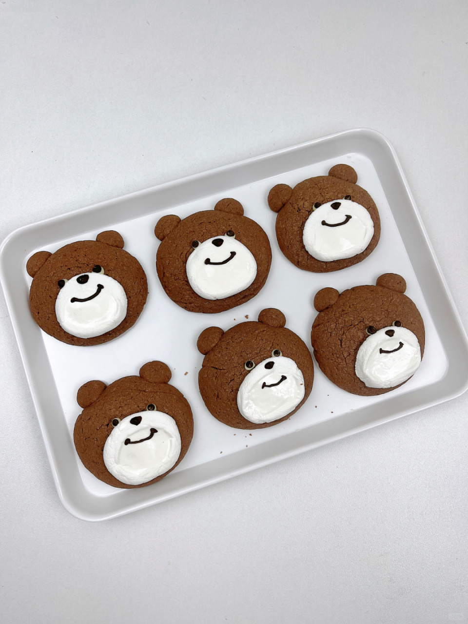 我做出来了巧克力小熊饼干 真的可爱又简单 酥酥脆脆还可以拉丝!
