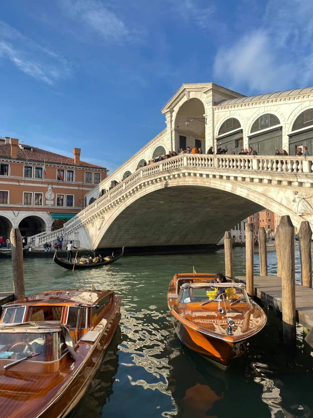 的城市 第一次认识它是《威尼斯商人》 于是我走进了课本里的学院桥