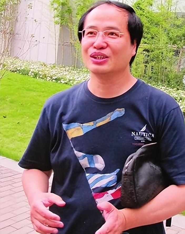 于文华一婚下嫁李凡再婚嫁未婚小伙没有共同孩子她幸福吗