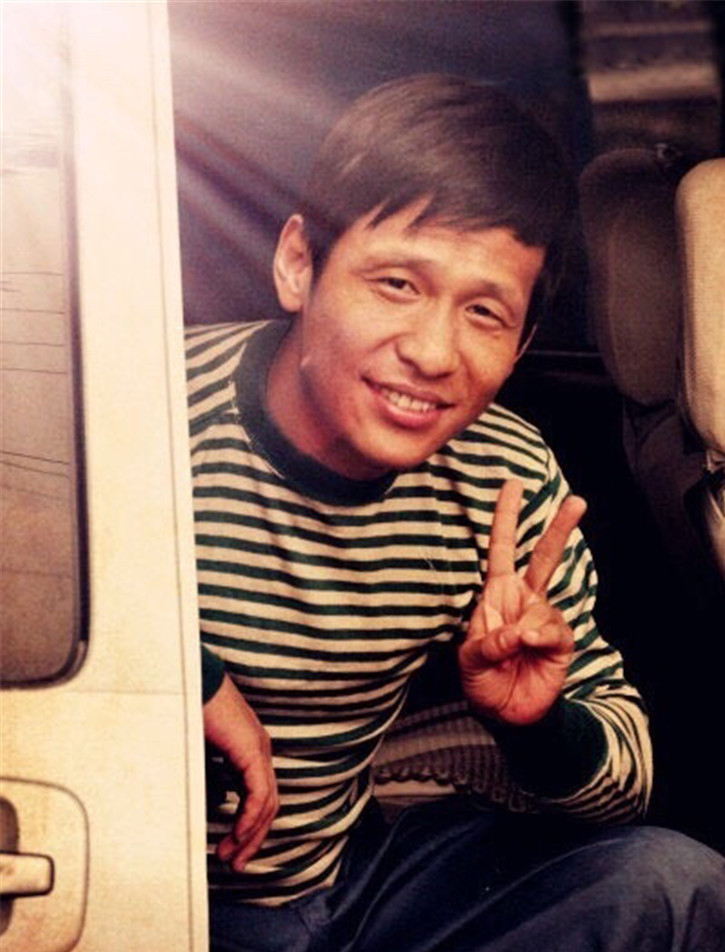 尽管那个年代的东北经济发展的相当不错,但是生活在农村,只能靠种地为