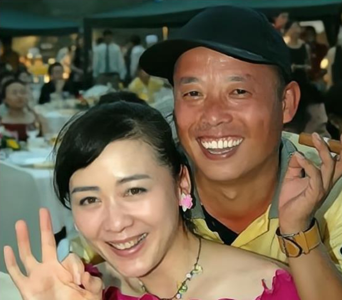 回顾李琳被前夫打到离婚二婚嫁世界冠军如今生活幸福滋润