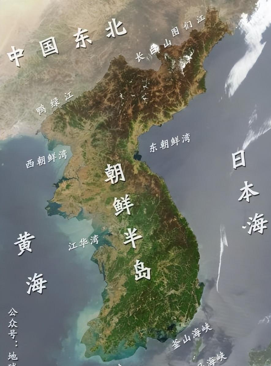 鸭绿江,图们江与我国相接,西,南,东三面分别为黄海,朝鲜海峡和日本海