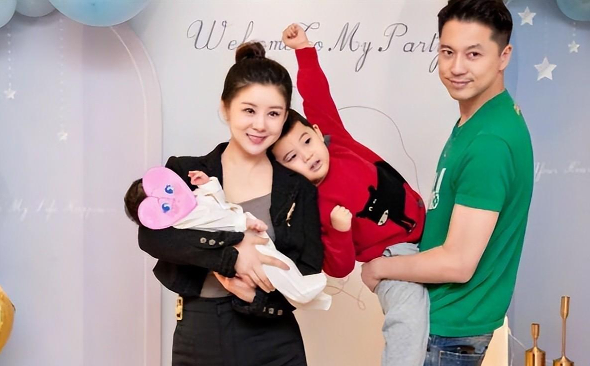 但也有网上传出李小萌怀孕,王雷担心李小萌无聊决定放下工作陪她旅行