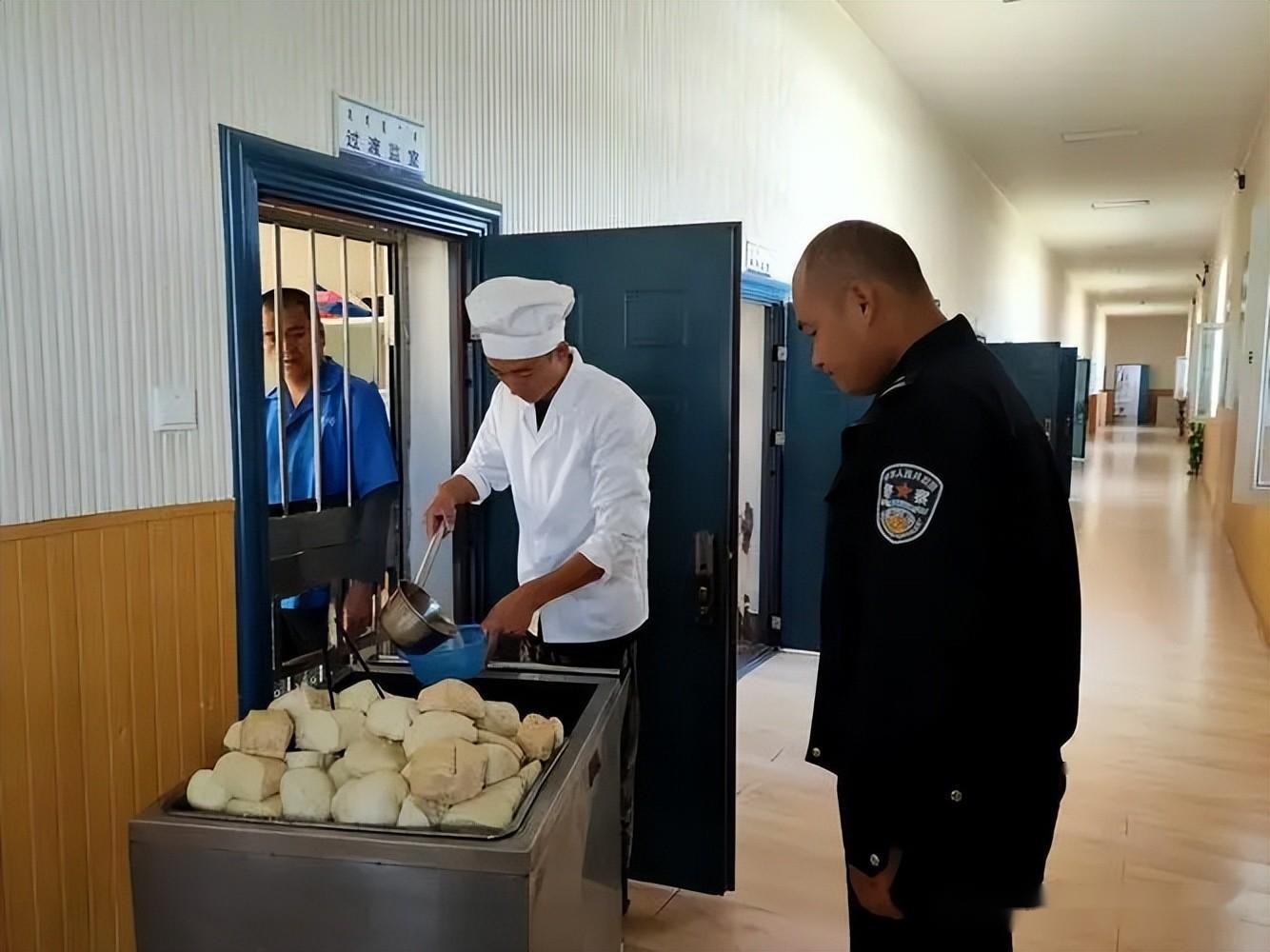 标题:揭秘武警与看守所嫌疑犯生活