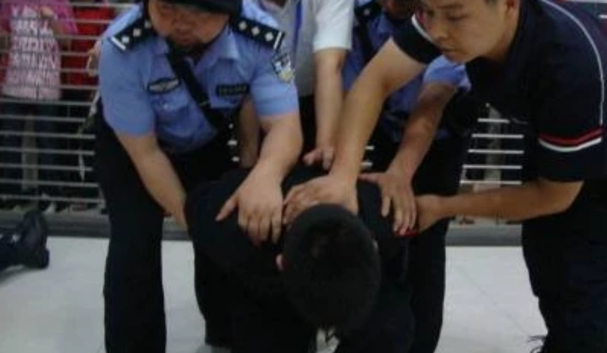 1991年台湾富商遭绑架勒索1亿凭一枚指纹抓到凶手牵出4大悬案