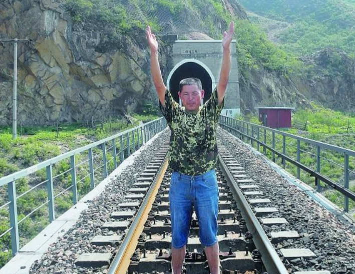 14年河北羊倌舍命叫停油罐列车损失2年收入国家陆续奖励30万