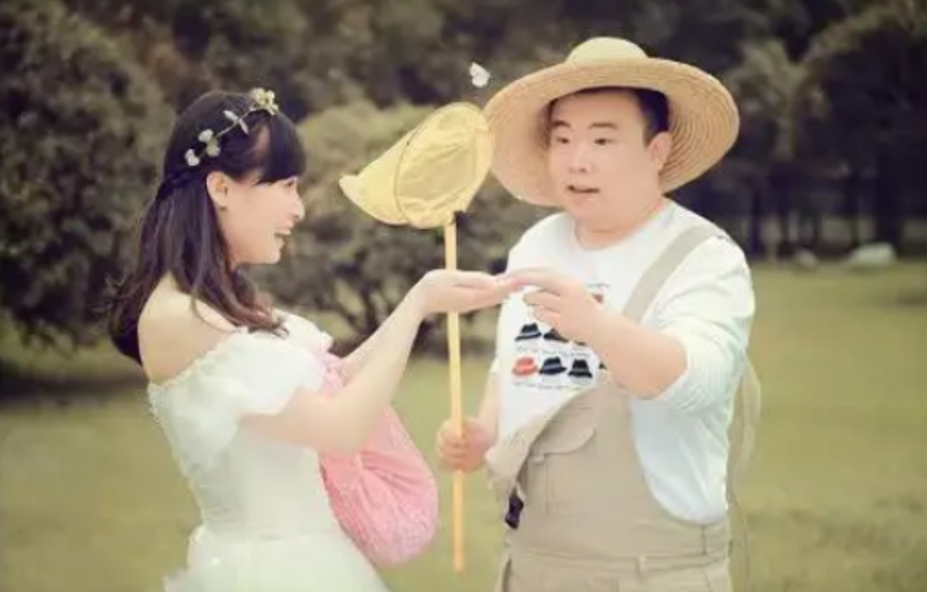高秀丽于1971年出生于北京,是一名地地道道的北京女孩,在与王大超结婚