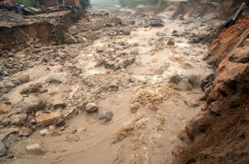 一,天降冰雹,异变突生