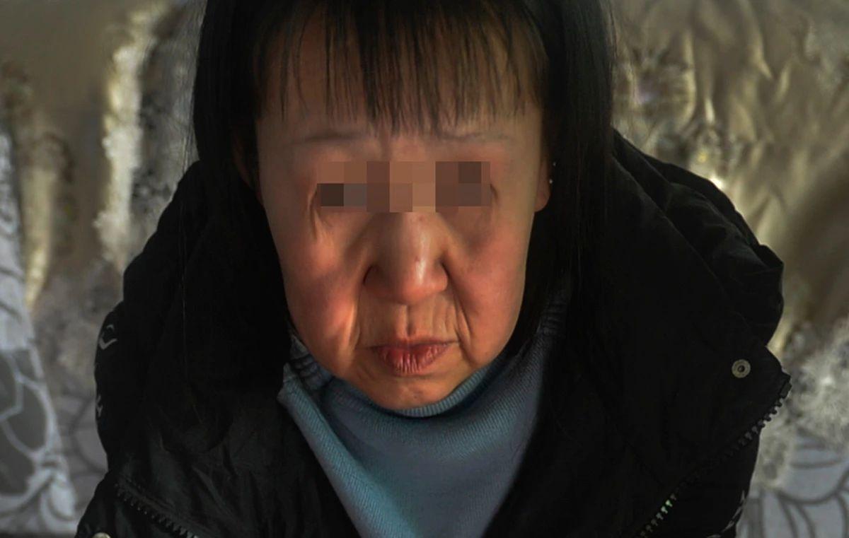 回顾歪脸女赵宏秋花25万整容后逆袭拒绝百万高薪回农村当老师