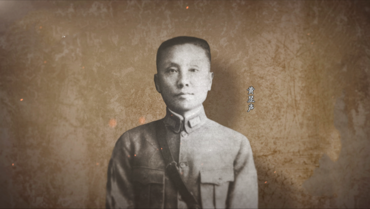 2021年9月8日,在沈阳市的一家新华书店里,一位收藏家拿出了他珍藏已久