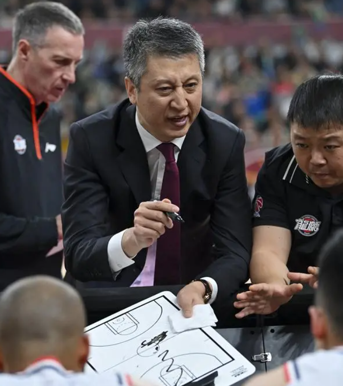 回顾儒将郭士强坎坷执教17年因事业与前妻离婚如今满头白发