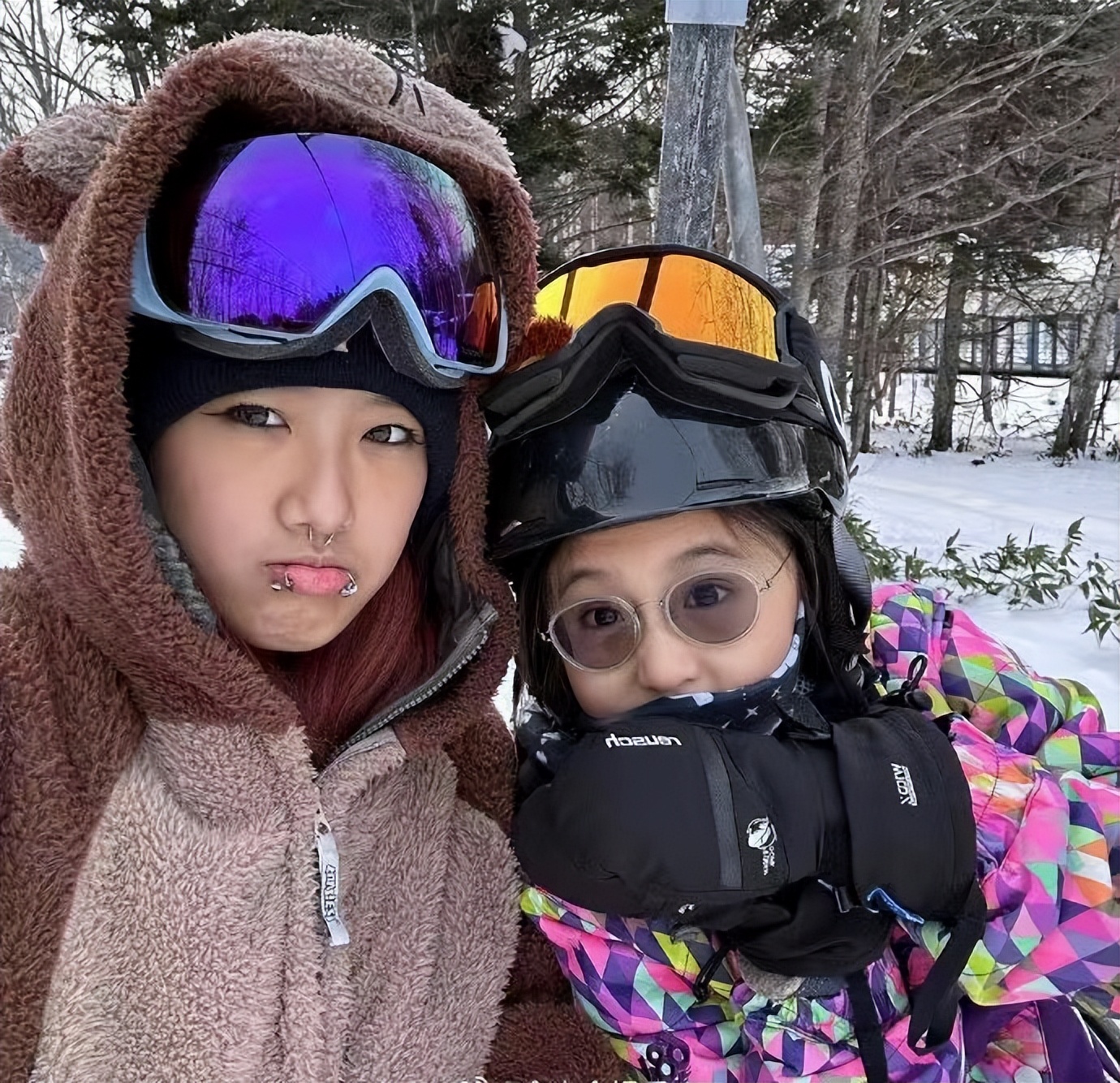 贾静雯女儿梧桐妹长大,戴各种环,老母亲表示支持,网友:不妥