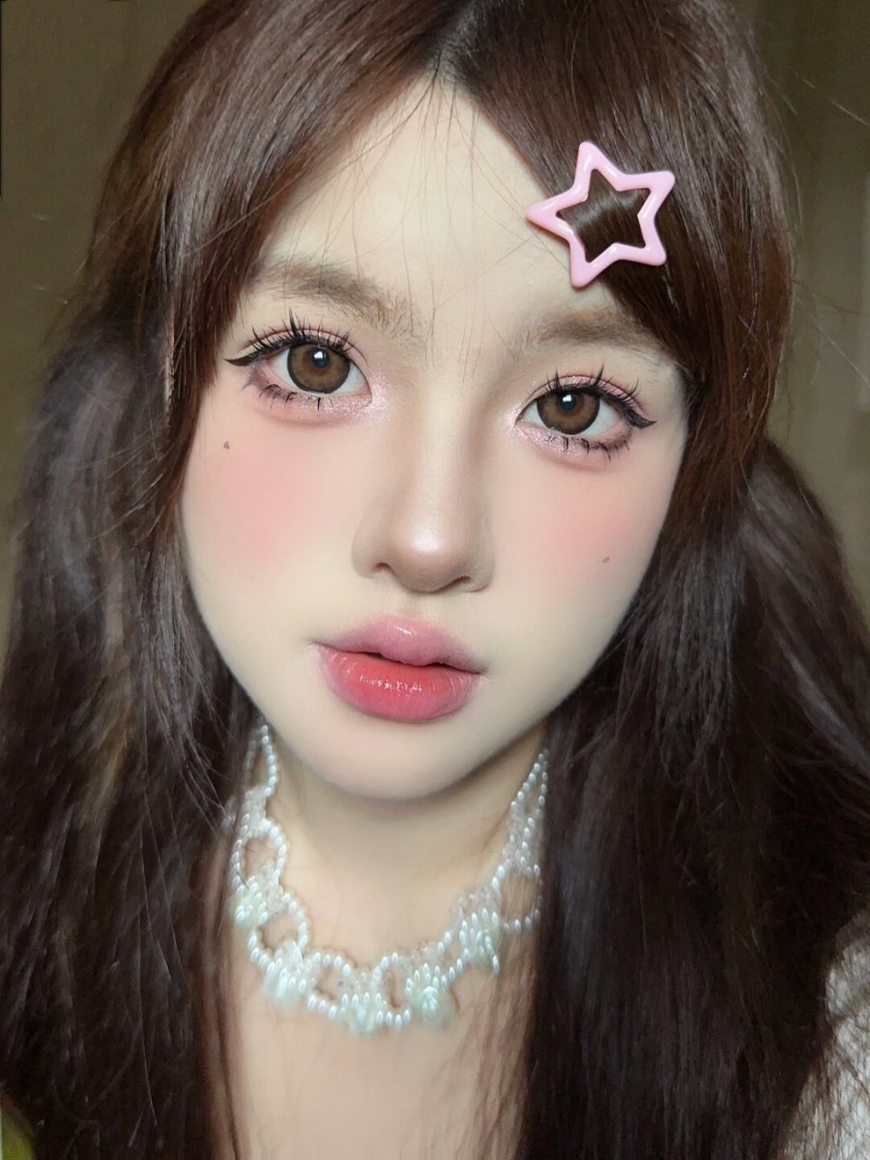 粉色系眼妆好甜  哎呀,每次画粉色系眼妆,我都感觉自己瞬间变成了甜妹