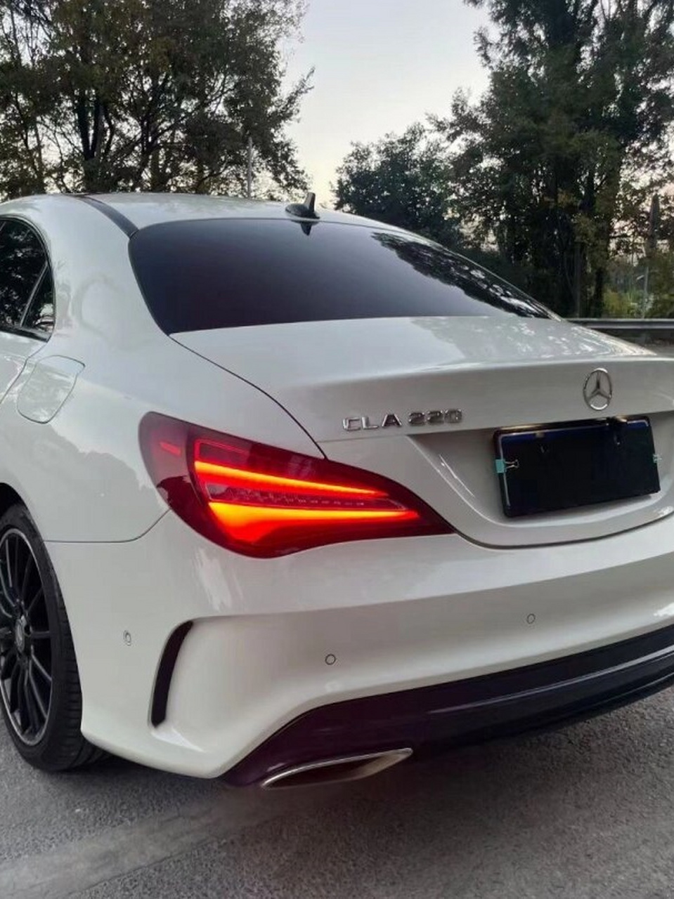 奔驰cla220  96 从外观设计来看,cla220无疑是动感与优雅的完美结合