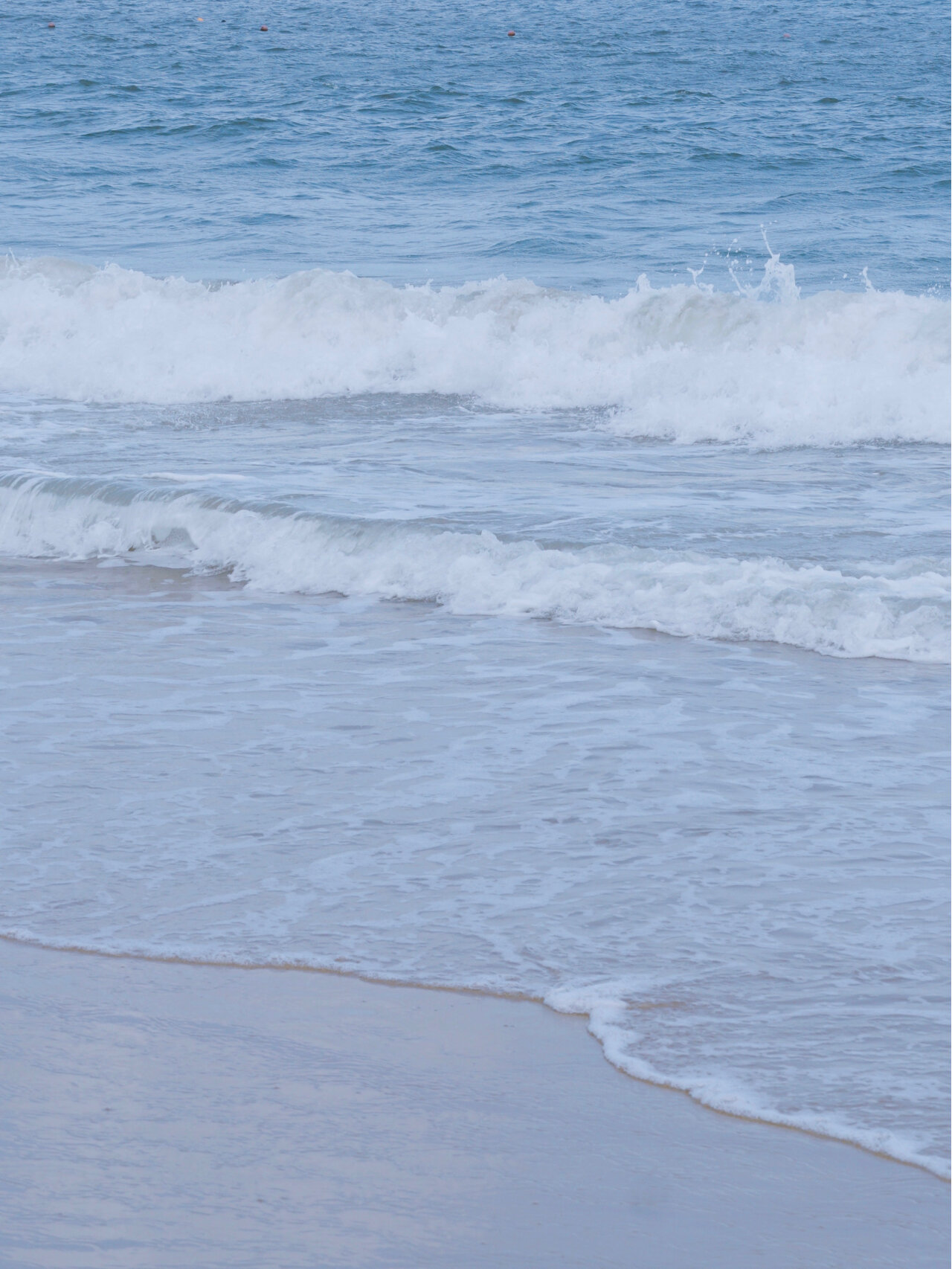 我发现这个色调特别适合蓝色系的原图, 比如天空,白云,大海等等