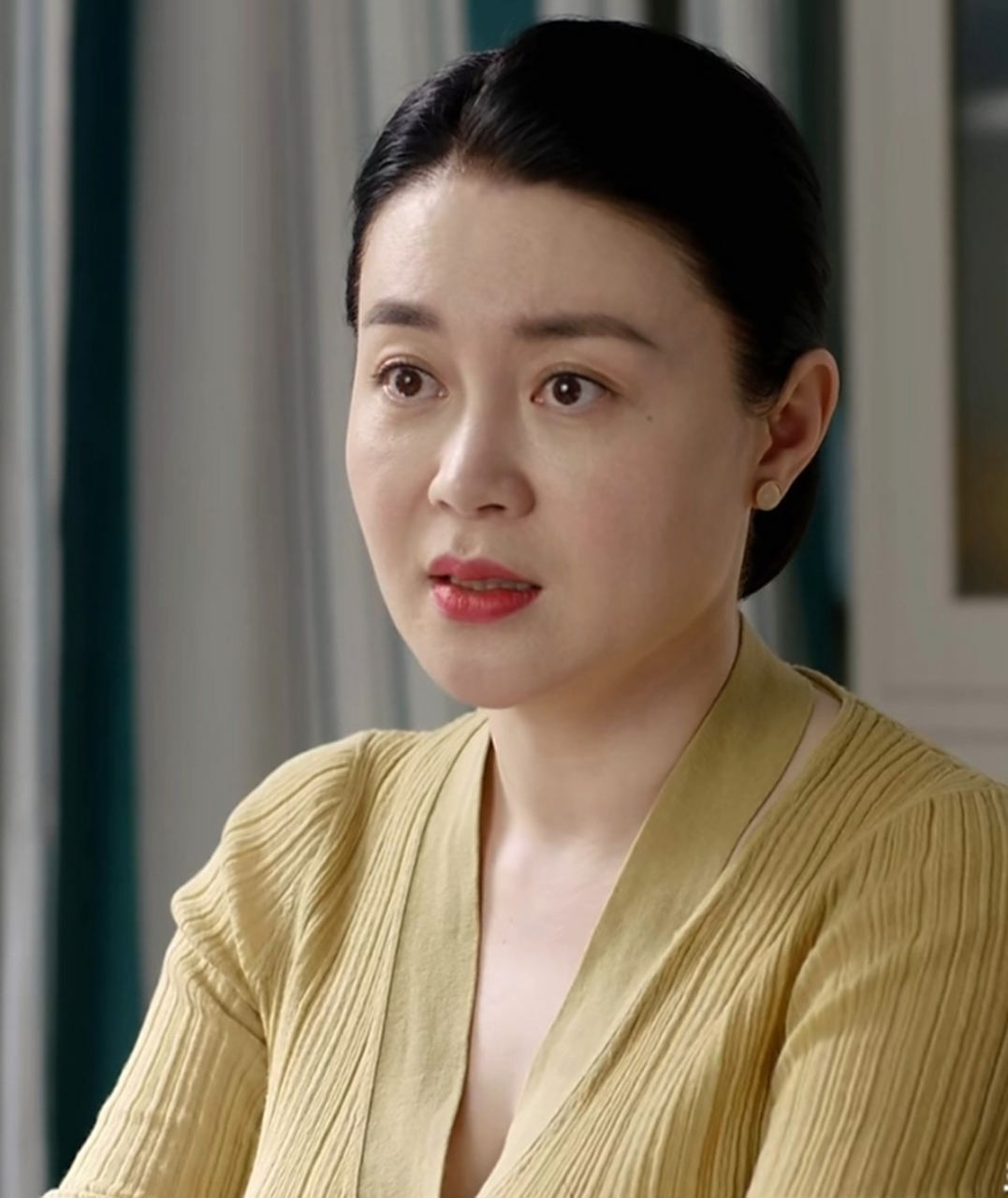 在《乡村爱情》的舞台上,杨晓燕却展现了不同的变化.