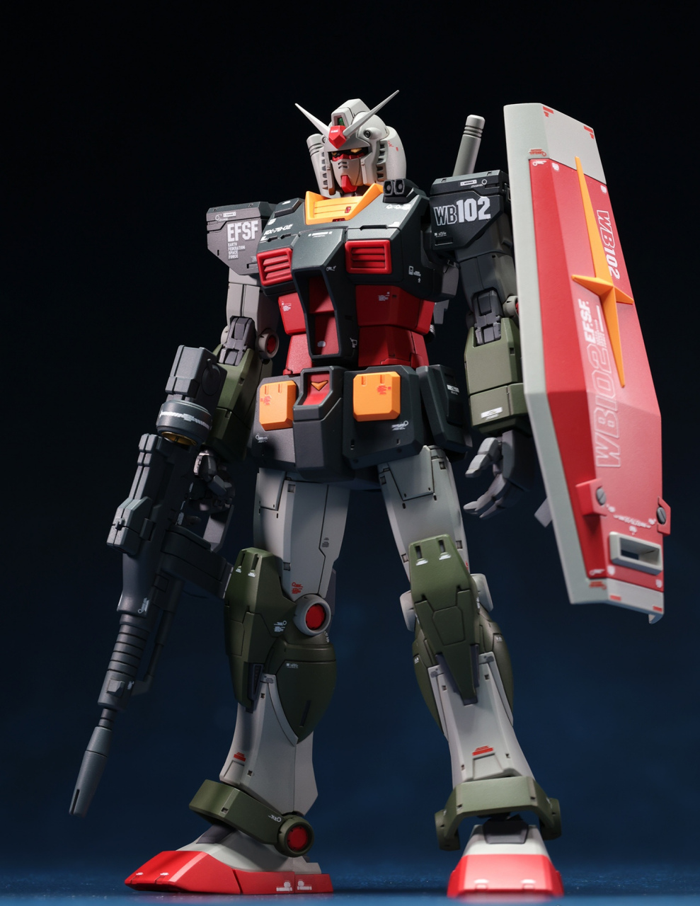 模型欣赏:机动战士高达0079  hg gto元祖高达,天线进行了锐化,填补