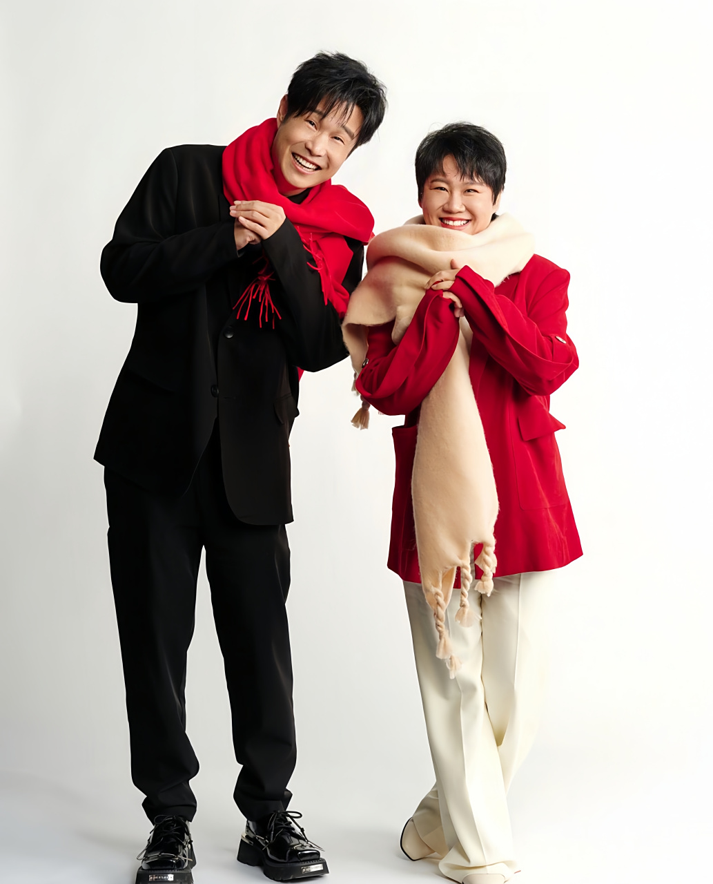 一对夫妻两人拍摄的艺术照,好恩爱幸福啊.