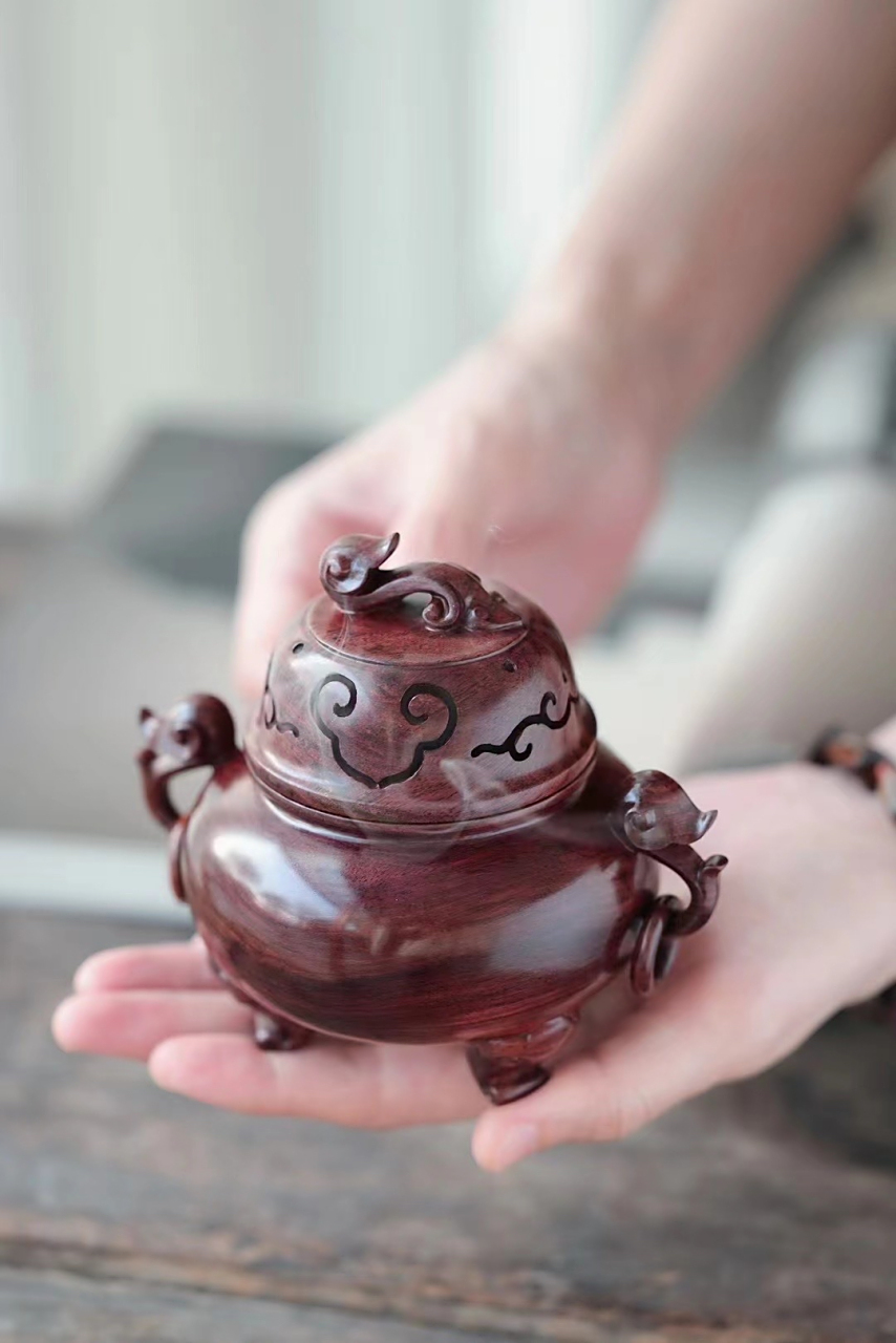 最贵的木材  海南黄花梨香炉