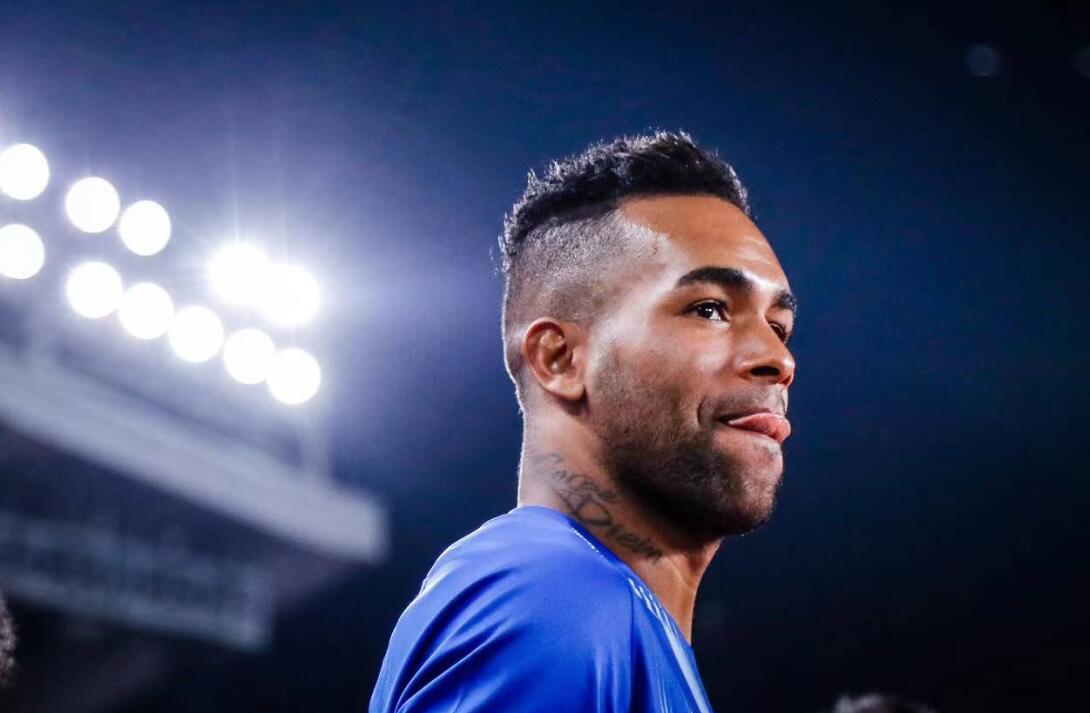 史上最强绯闻归化特谢拉加盟中甲,假如他归化成功,能进世界杯?