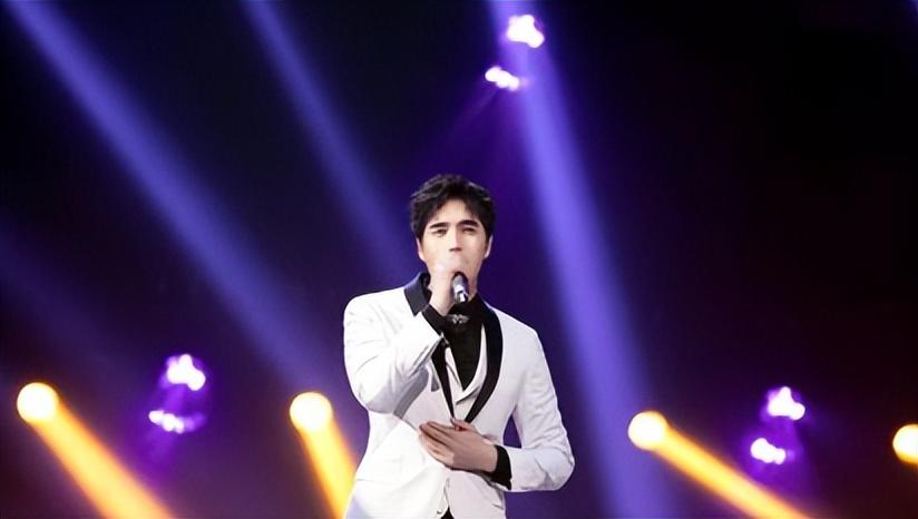 回顾音乐剧王子阿云嘎父母双亡长兄病故疑似恋情曝光