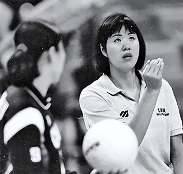 回顾王怡曾在赛前戏耍郎平叛逃美国最后的结局如何