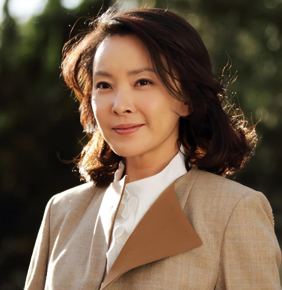 回顾刘威葳低调拍戏26年感情上有过遗憾嫁富商后过得怎样