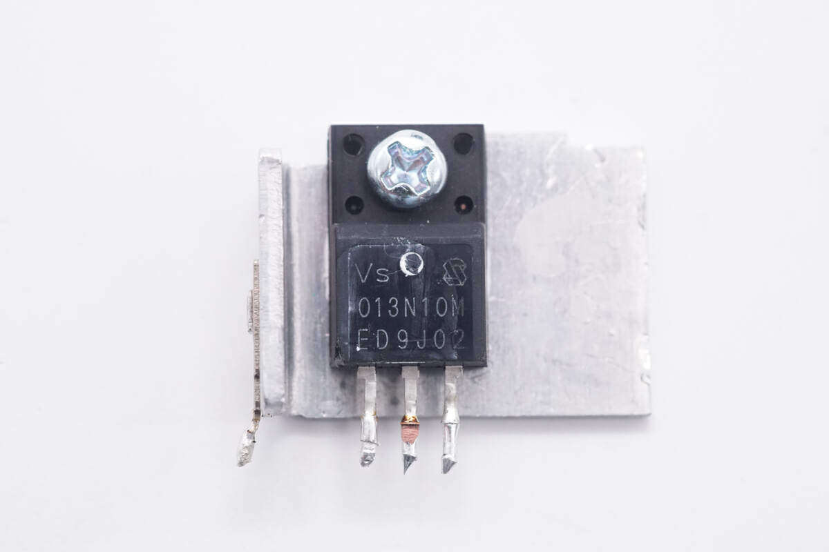 以为只是一普通适配器?内部做工没得说,华为36w电源适配器拆解