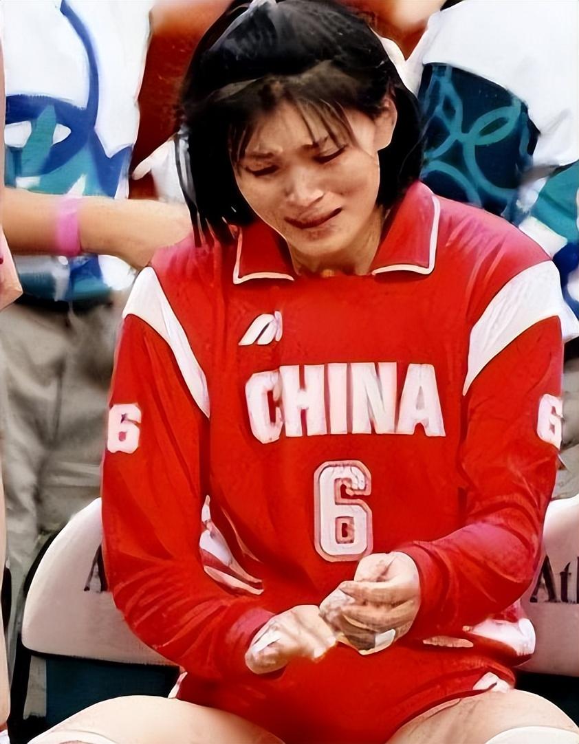 回顾王怡曾在赛前戏耍郎平叛逃美国最后的结局如何