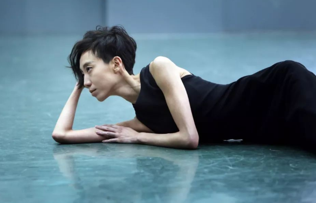 "你爱那个东西,就会执着"刘岩是内蒙古人,法官职务的父亲对刘岩非常