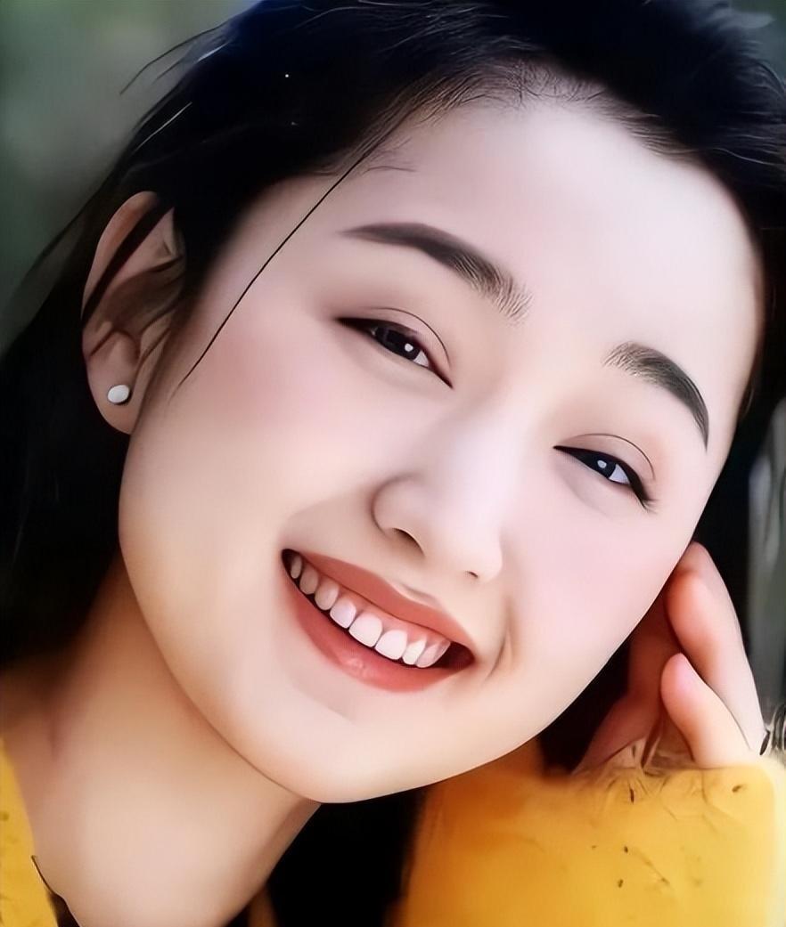 歌手杨钰莹曾和集团老董的儿子传过绯闻,至今仍是单身