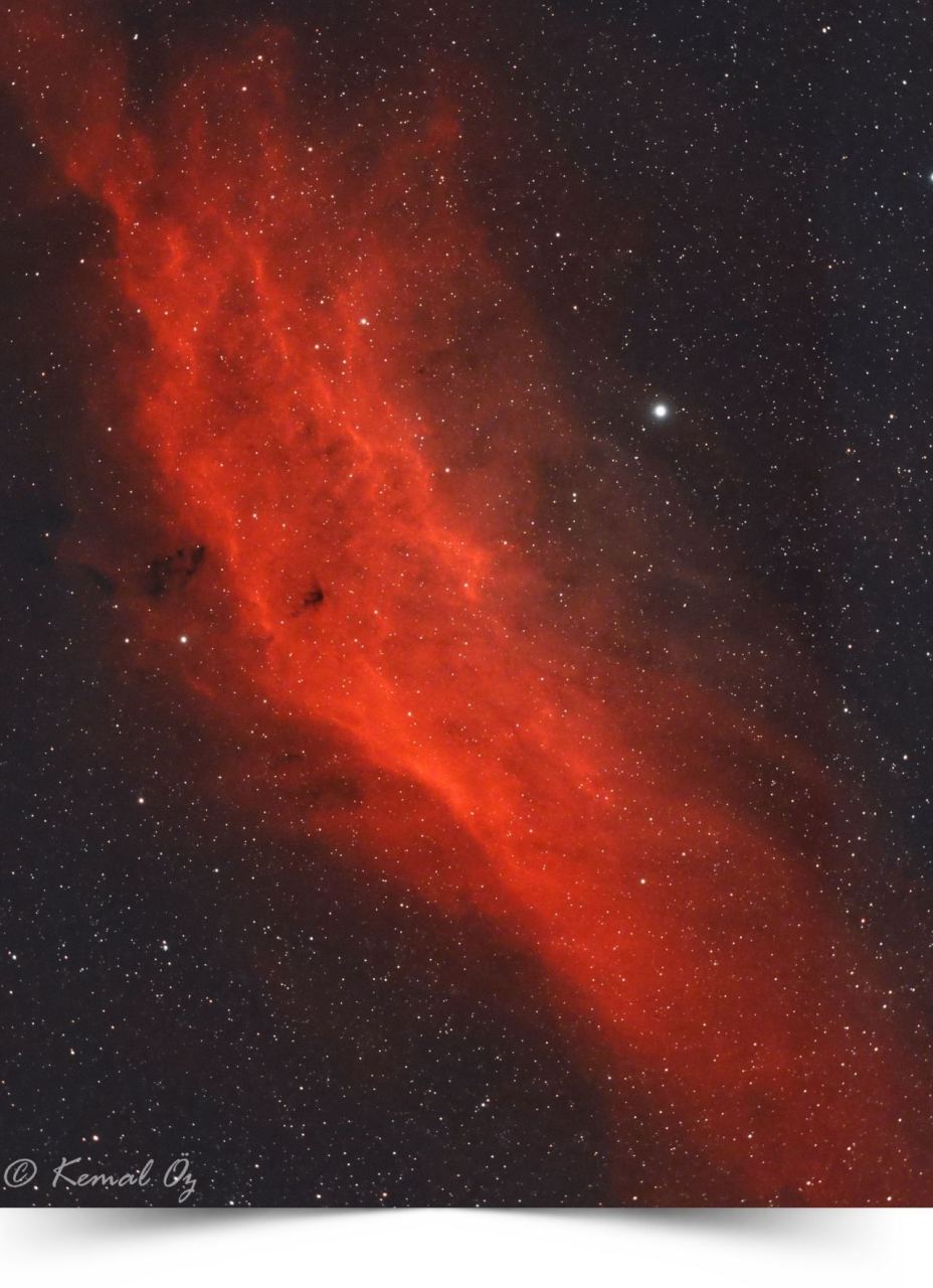 加州星云(ngc1499)是一个位于英仙座的发射星云,因形似加州而得名.