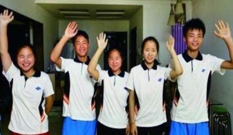 回顾中国首例五胞胎长大了如今年满20岁曝光后现状如何