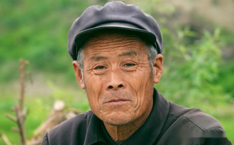 标题:感恩之心,几十年后回报好心人