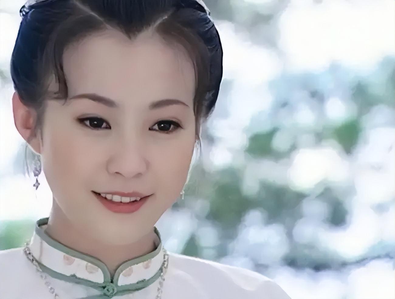 回顾郝蕾与刘烨离婚后自己一人养育双胞胎儿子如今怎么样了