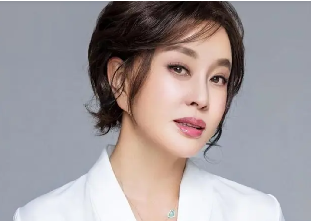 昔日八一厂厂花被王心刚看好被刘晓庆抢风头今68岁美如花