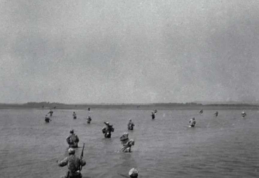 40军,43军四个师三万关东子弟乘坐400多艘风帆船从雷州半岛灯楼角起渡