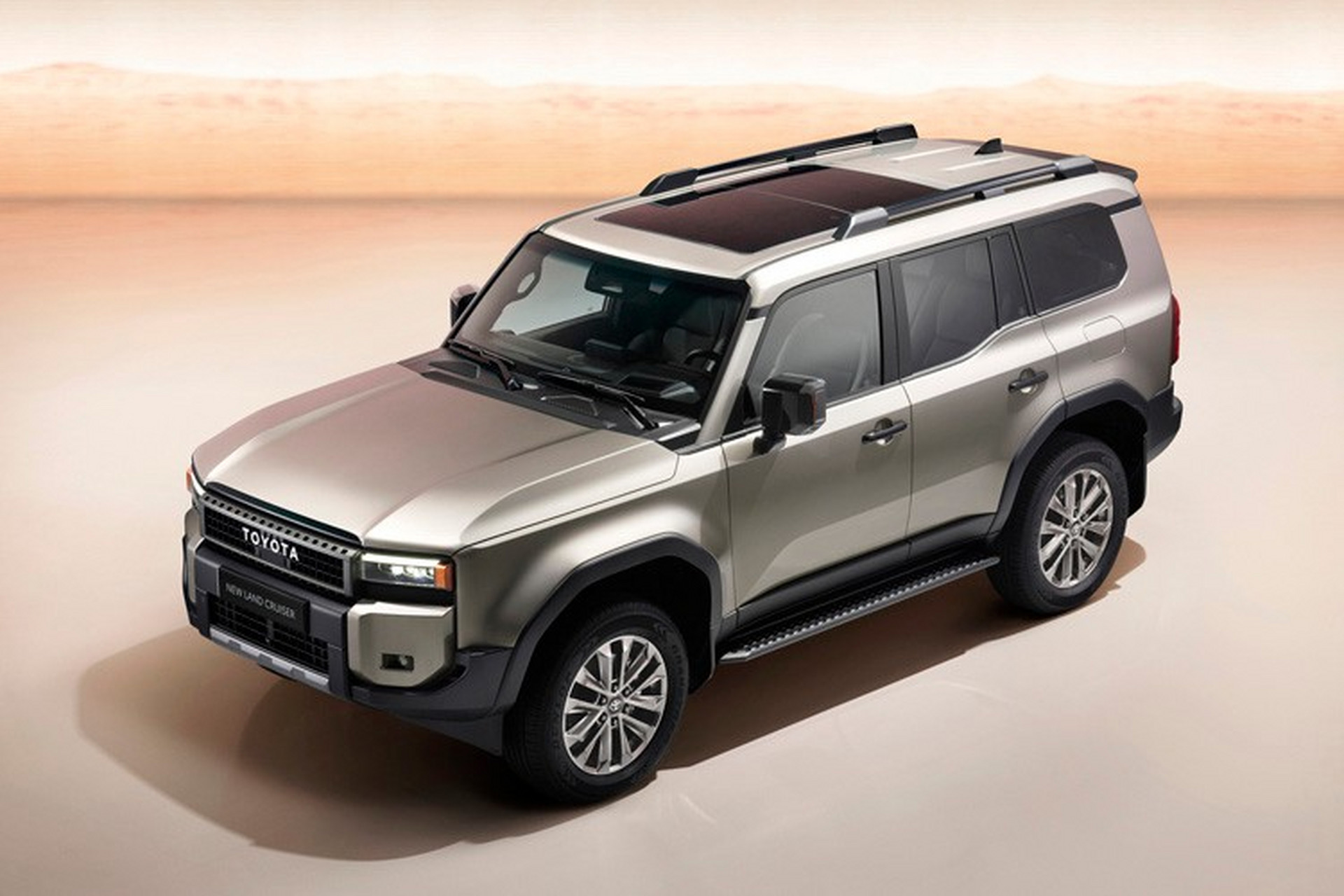 丰田汽车近日公布了美规版普拉多的售价信息,该车在北美市场推出三款