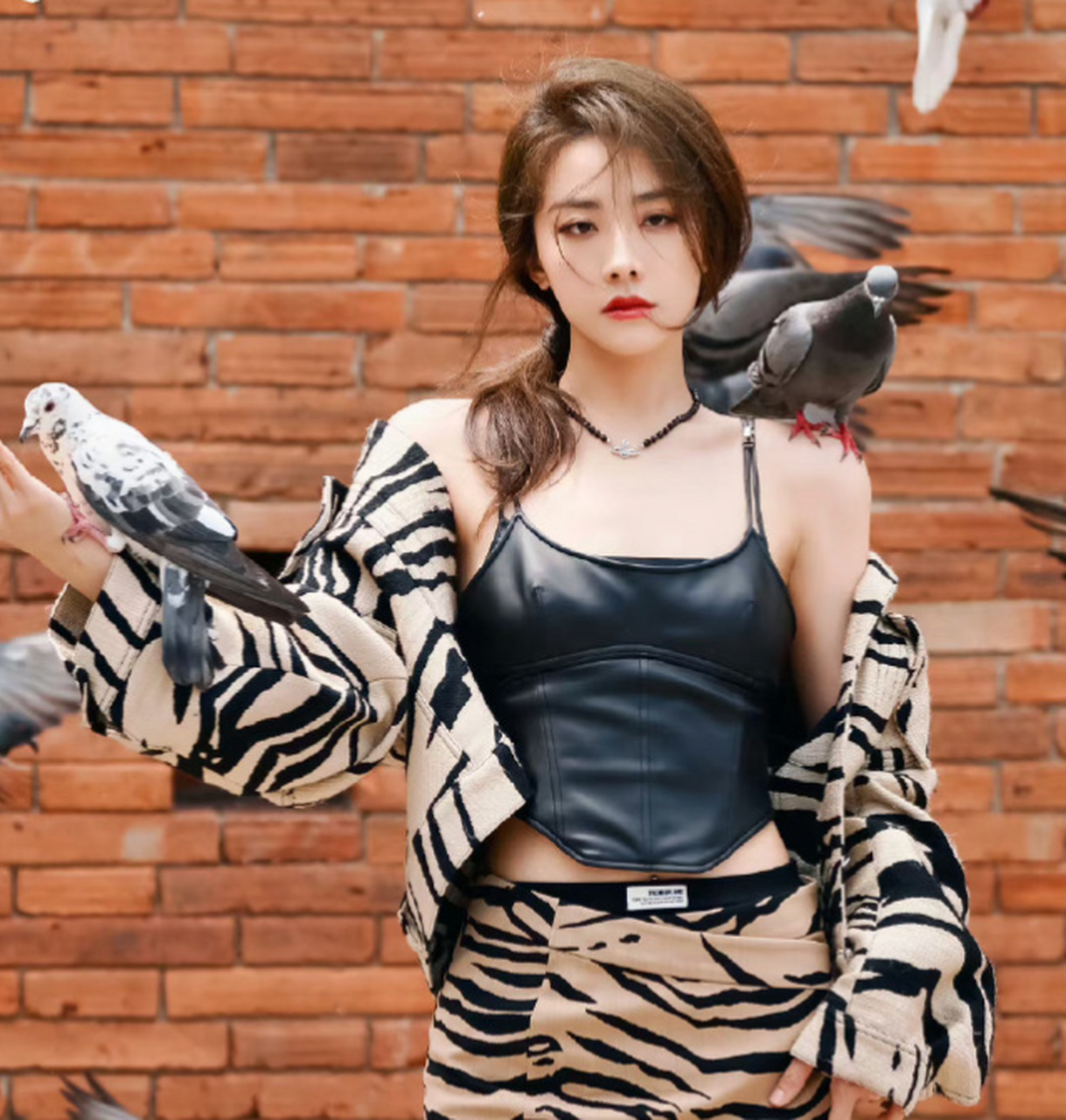 喻言的街拍,好看到想尖叫!