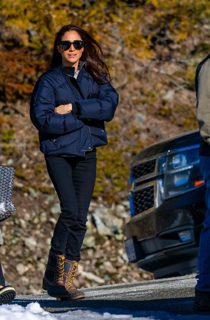 解锁冬日新时尚# 梅根最近的穿搭也太好看了!