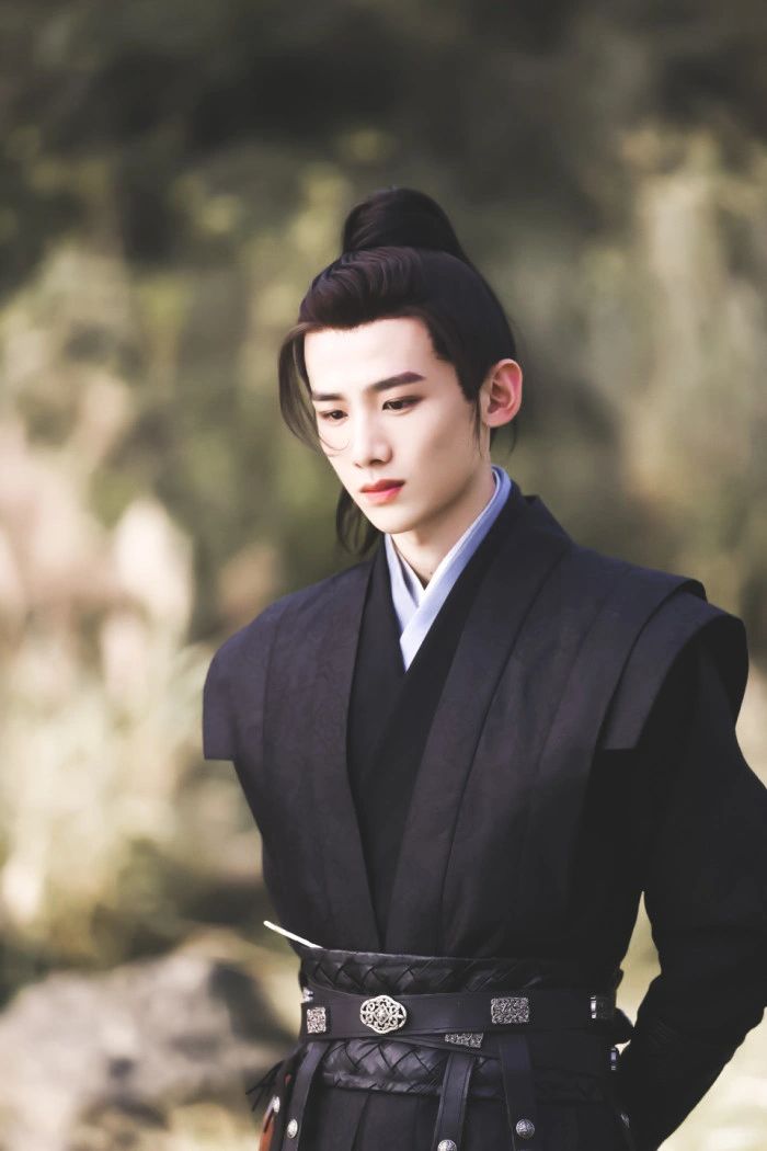 白敬亭演技大讨论 最近,实力派小生白敬亭的演技话题热度爆棚,一石