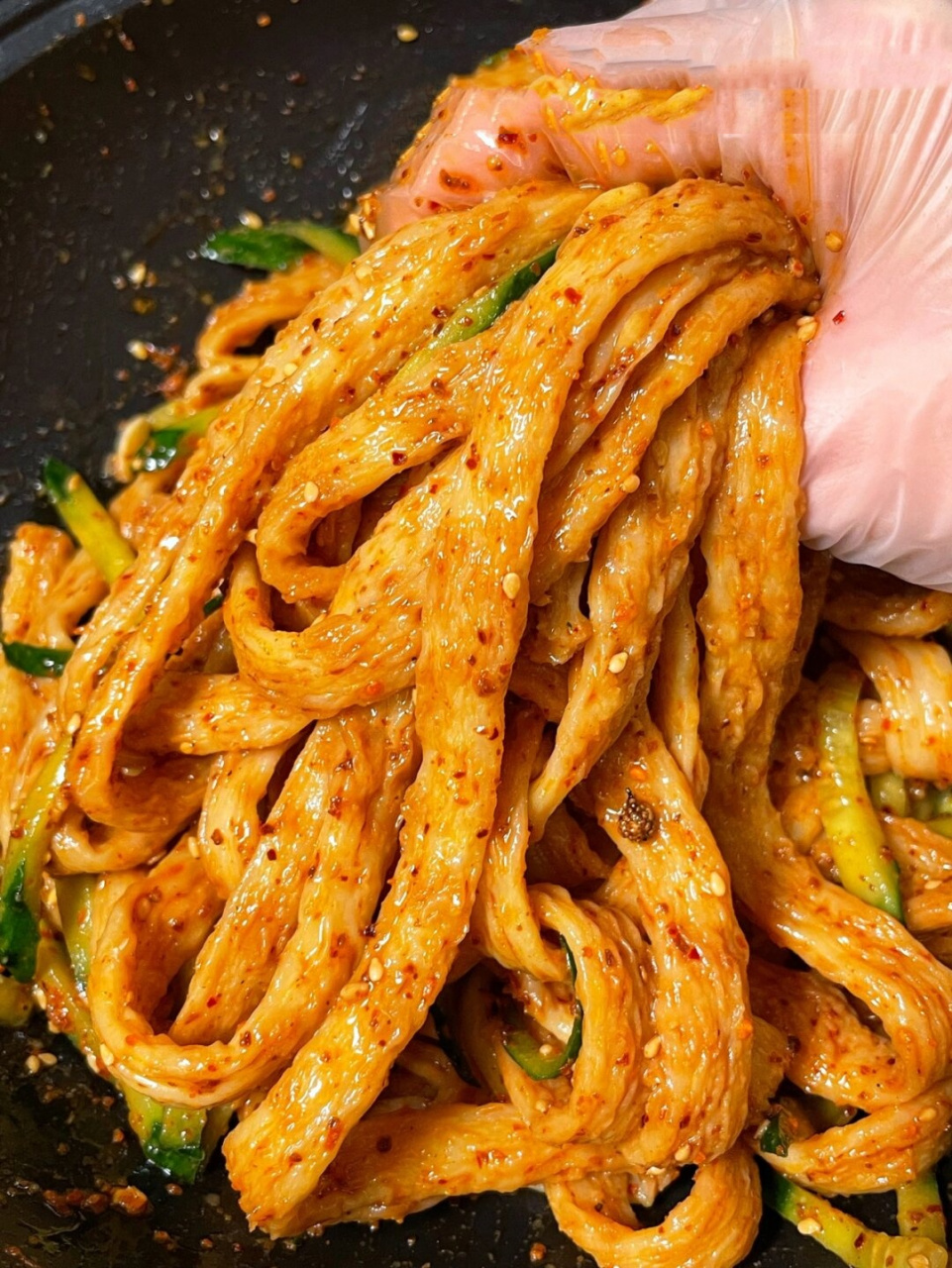 比凉皮还好吃的牛筋面我真想去摆个摊