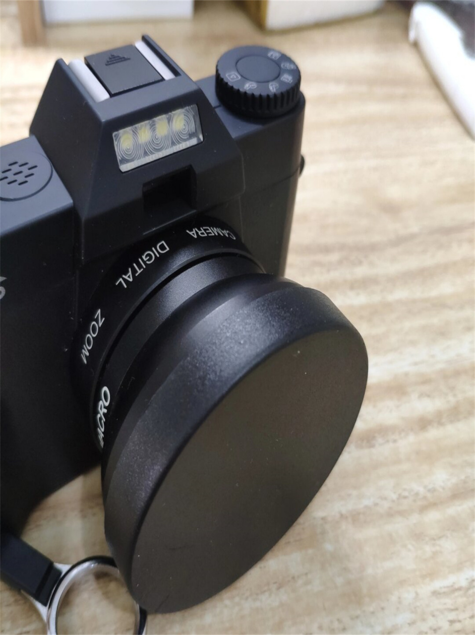 而komery数码相机正是为了满足这一梦想而诞生的入门级神器!