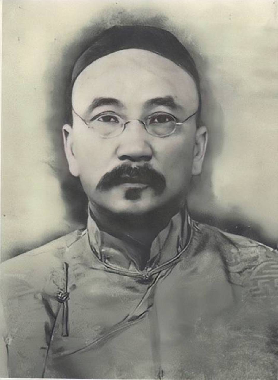 唐绍仪是清末民初著名外交家,曾任北洋大学